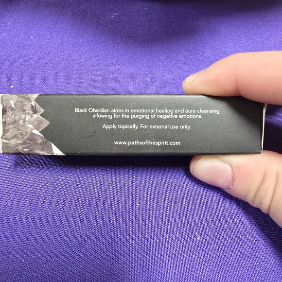 Strength Essential Oil Roller Ball Perfume - Picture 3 of 4